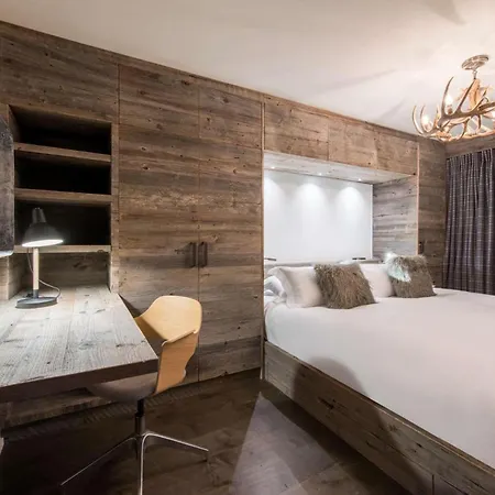 Contact Us At What App - 0041-798-079-427 To Book!! 4bedroom Penthouse In Le Chalet D'adrien شقة